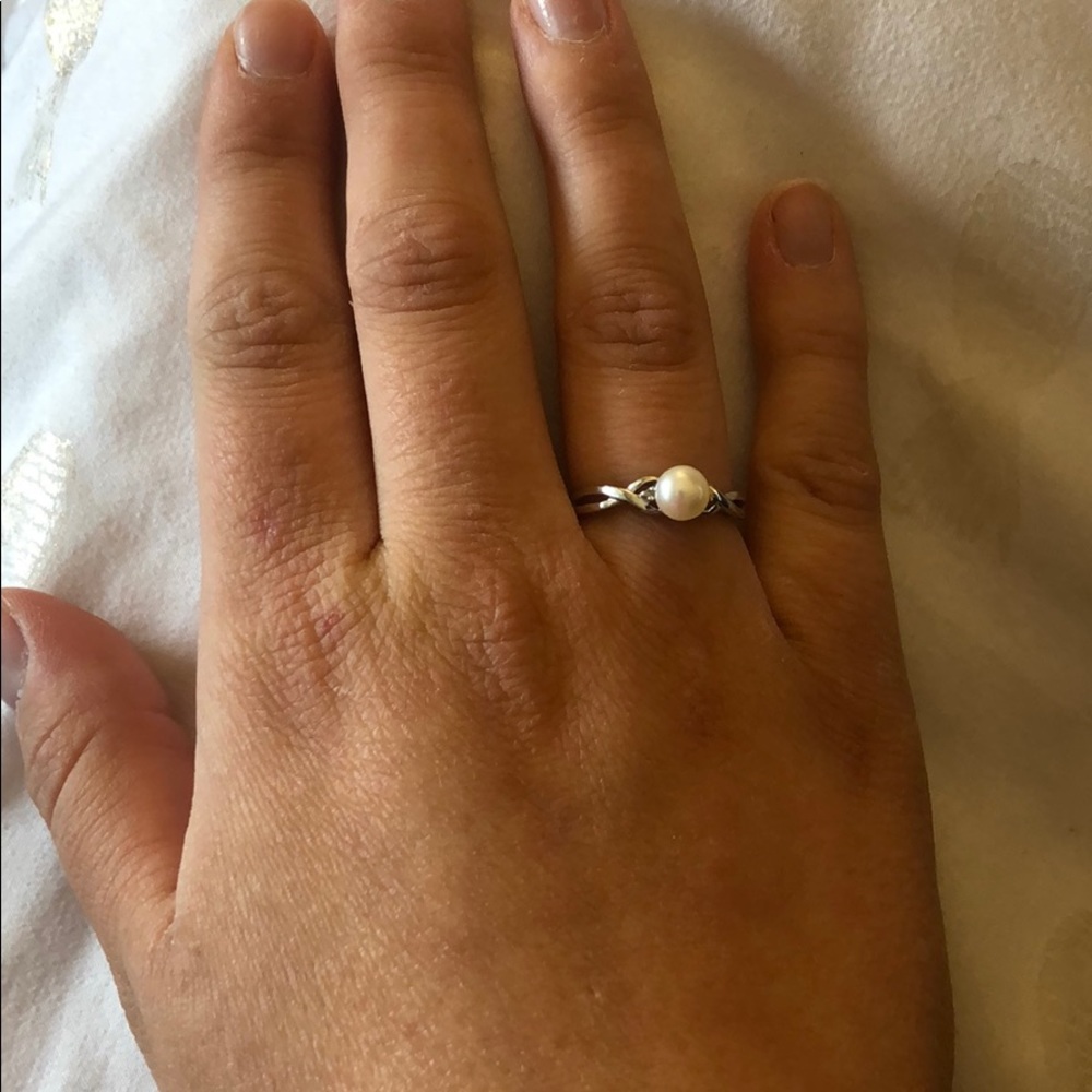 KAY JEWELERS 10KT PEARL RING